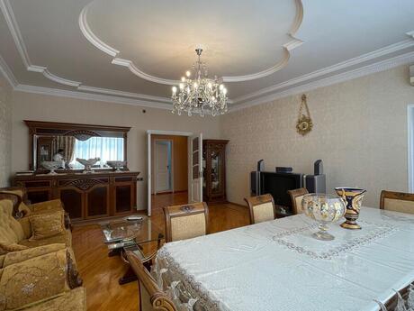 3 otaqlı yeni tikili - 8-ci mikrorayon q. - 128 m²