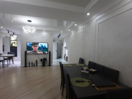 2 otaqlı köhnə tikili - Elmlər Akademiyası m. - 70 m²