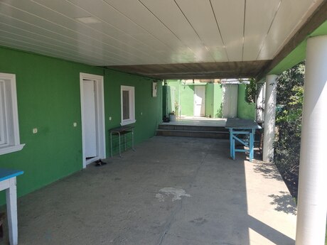 2 otaqlı həyət evi/bağ evi - Bayıl q. - 60 m²