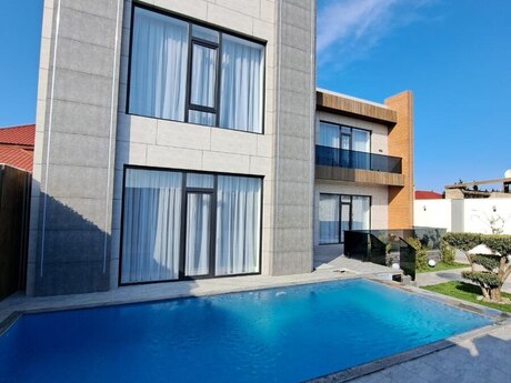 4 otaqlı həyət evi/bağ evi - Şüvəlan q. - 260 m²