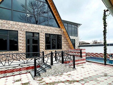 5 otaqlı həyət evi/bağ evi - Qəbələ - 230 m²