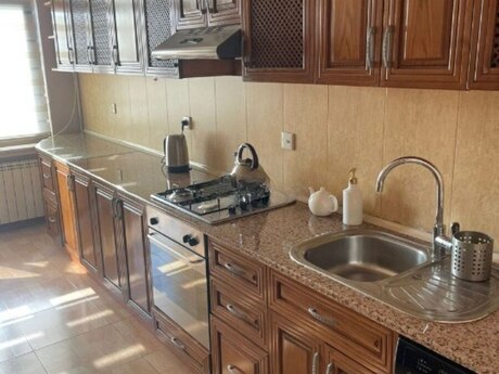 3 otaqlı yeni tikili - Nizami m. - 135 m²