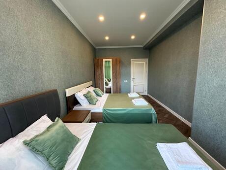 4 otaqlı yeni tikili - Nizami m. - 310 m²