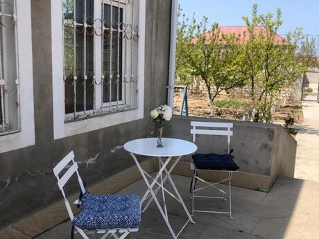 4 otaqlı həyət evi/bağ evi - Buzovna q. - 200 m²