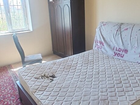 2 otaqlı həyət evi/bağ evi - Zabrat q. - 50 m²