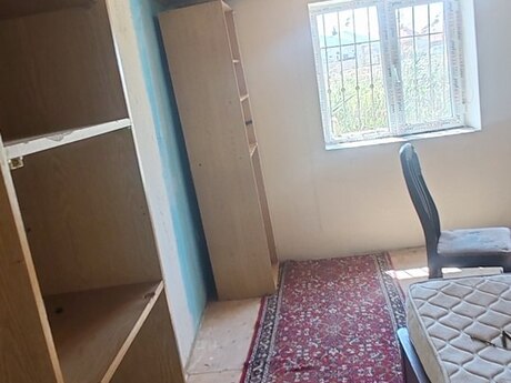 2 otaqlı həyət evi/bağ evi - Zabrat q. - 50 m²