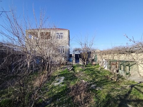 5 otaqlı həyət evi/bağ evi - Hövsan q. - 180 m²