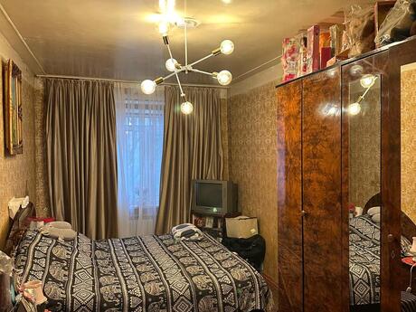 3 otaqlı köhnə tikili - Elmlər Akademiyası m. - 80 m²