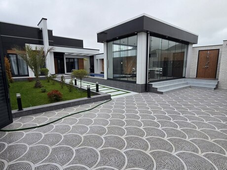 4 otaqlı həyət evi/bağ evi - Şüvəlan q. - 180 m²