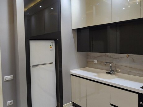 3 otaqlı yeni tikili - Ağ şəhər q. - 120 m²