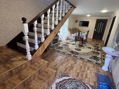 2 otaqlı həyət evi/bağ evi - Qəbələ - 200 m²