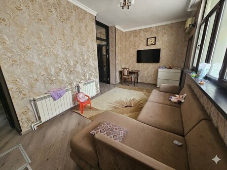 2 otaqlı köhnə tikili - Nəriman Nərimanov m. - 66 m²