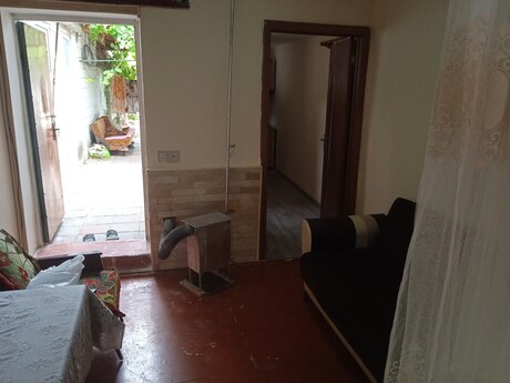 2 otaqlı həyət evi/bağ evi - Əmircan q. - 55 m²
