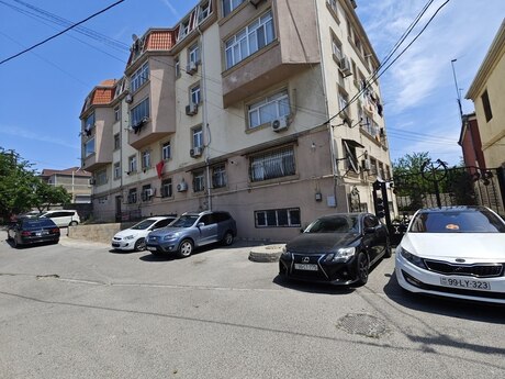 3 otaqlı yeni tikili - Bakıxanov q. - 78 m²