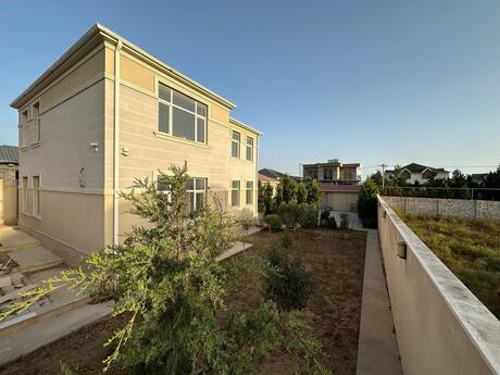 6 otaqlı həyət evi/bağ evi - Şüvəlan q. - 300 m²