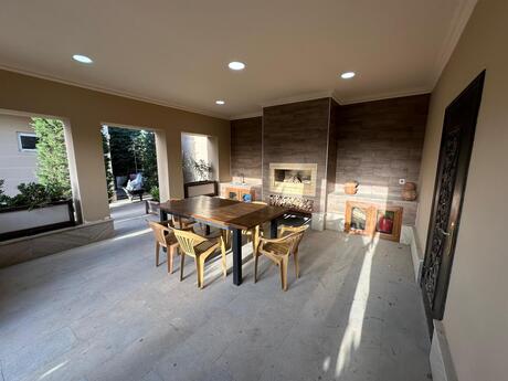 6 otaqlı həyət evi/bağ evi - Şüvəlan q. - 300 m²