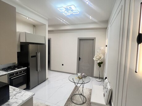 2 otaqlı yeni tikili - İnşaatçılar m. - 71 m²