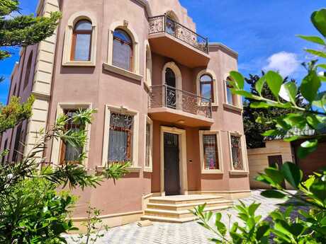 8 otaqlı həyət evi/bağ evi - Nizami r. - 375 m²