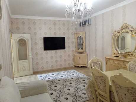 4 otaqlı həyət evi/bağ evi - Zabrat q. - 210 m²