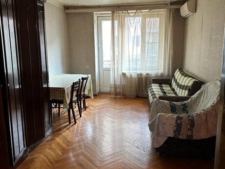 3 otaqlı köhnə tikili - 28 May m. - 72 m²
