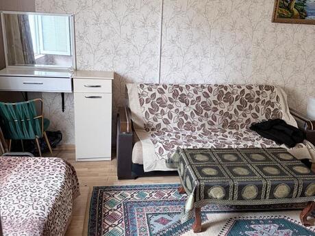 2 otaqlı köhnə tikili - Memar Əcəmi m. - 43 m²