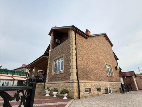 5 otaqlı həyət evi/bağ evi - Mərdəkan q. - 380 m²