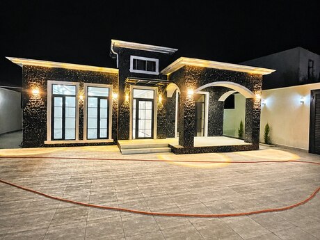 4 otaqlı həyət evi/bağ evi - Suraxanı r. - 130 m²