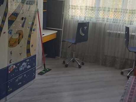 3 otaqlı köhnə tikili - Bakıxanov q. - 80 m²