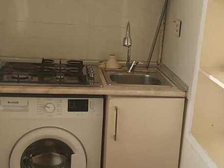 3 otaqlı köhnə tikili - Bakıxanov q. - 80 m²
