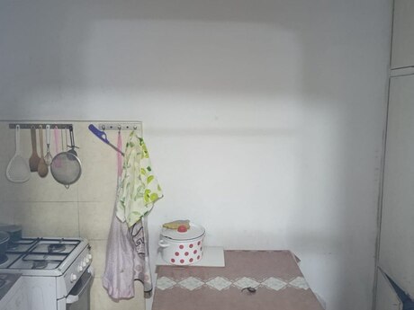 2 otaqlı həyət evi/bağ evi - 8 Noyabr m. - 50 m²