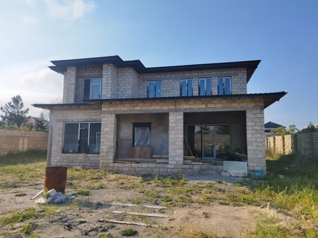 6 otaqlı həyət evi/bağ evi - Albalılıq q. - 300 m²