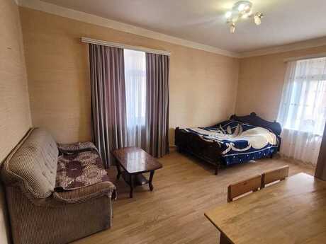 1 otaqlı köhnə tikili - Həzi Aslanov q. - 42 m²