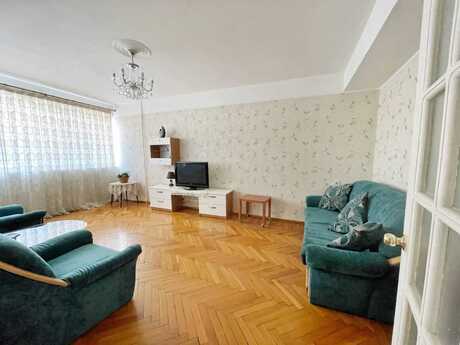 2 otaqlı köhnə tikili - 28 May m. - 60 m²