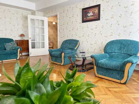 2 otaqlı köhnə tikili - 28 May m. - 60 m²