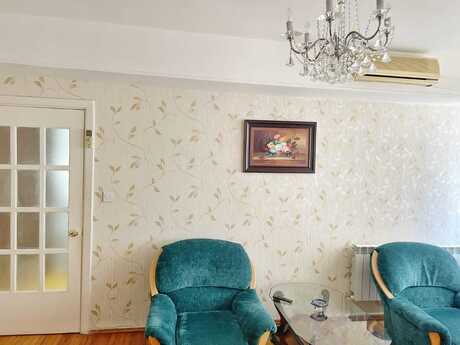 2 otaqlı köhnə tikili - 28 May m. - 60 m²