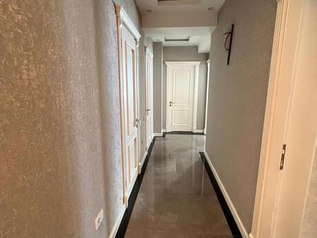 4 otaqlı yeni tikili - Xətai r. - 148 m²