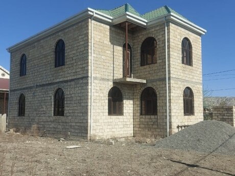 8 otaqlı həyət evi/bağ evi - Mingəçevir - 365 m²