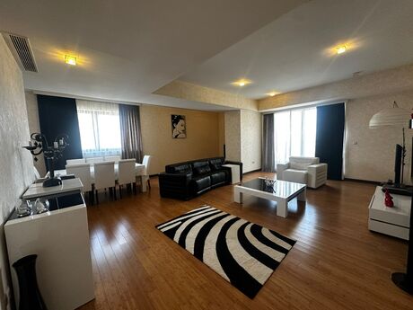 4 otaqlı yeni tikili - Nəsimi r. - 208 m²