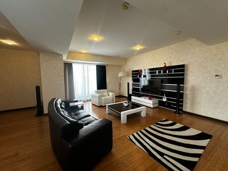 4 otaqlı yeni tikili - Nəsimi r. - 208 m²