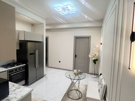 2 otaqlı yeni tikili - İnşaatçılar m. - 71 m²
