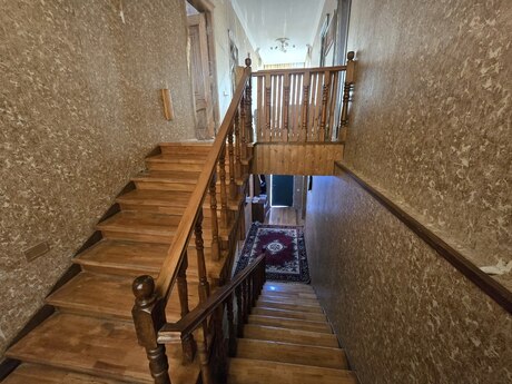 5 otaqlı həyət evi/bağ evi - Binə q. - 180 m²
