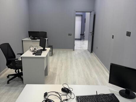 3 otaqlı ofis - 28 May m. - 137 m²