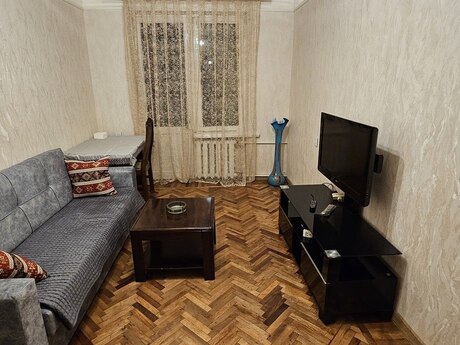 2 otaqlı köhnə tikili - Elmlər Akademiyası m. - 45 m²