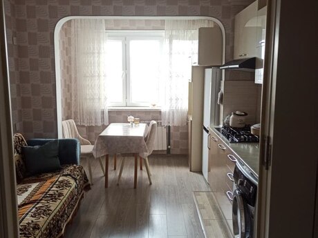 3 otaqlı köhnə tikili - Xalqlar Dostluğu m. - 67 m²