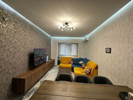 3 otaqlı köhnə tikili - 8-ci kilometr q. - 90 m²