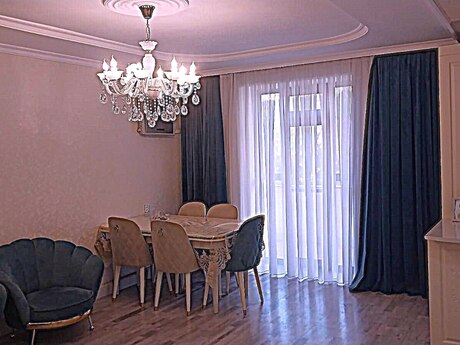 3 otaqlı köhnə tikili - İçəri Şəhər m. - 75 m²