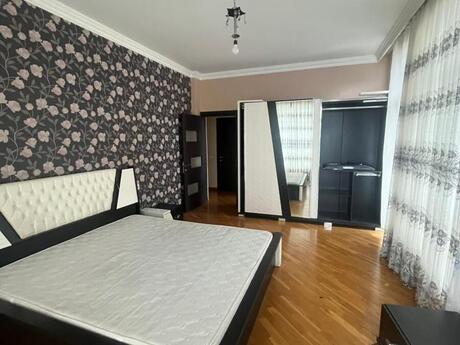 3 otaqlı yeni tikili - 8 Noyabr m. - 140 m²