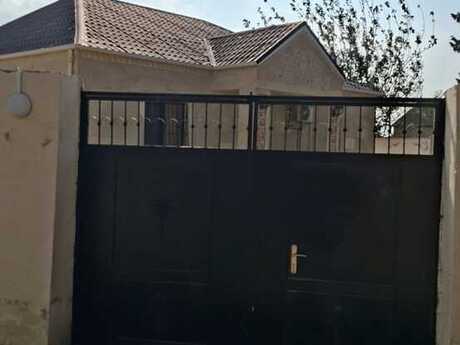 3 otaqlı həyət evi/bağ evi - Novxanı q. - 118 m²