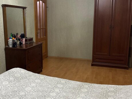 3 otaqlı köhnə tikili - Neftçilər m. - 85 m²