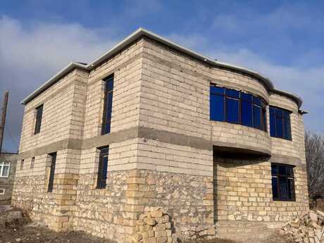 6 otaqlı həyət evi/bağ evi - Naxçıvan - 210.9 m²